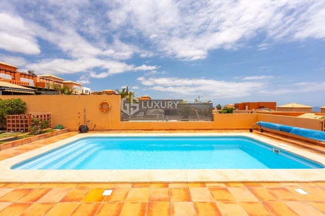 3 chambre Villa/Maison à vendre à La Caleta Adeje, Adeje avec piscine - 1 600 000 € (Ref: 9391998)