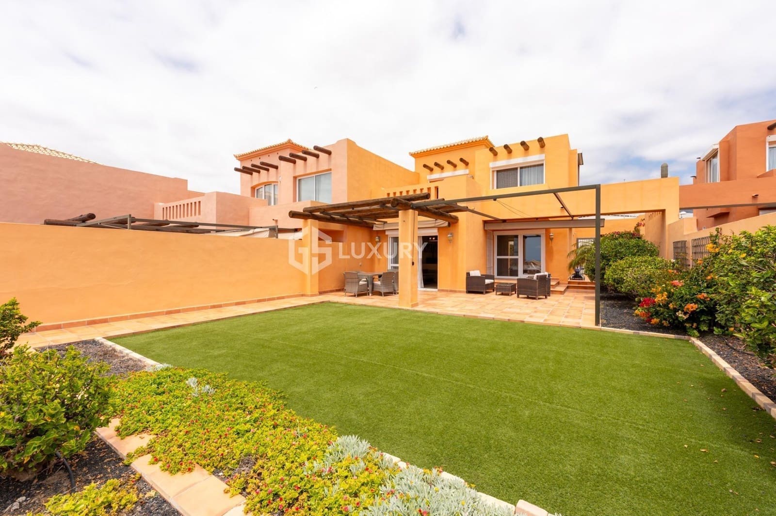 3 soverom Villa til salgs i La Caleta Adeje med svømmebasseng - € 1 600 000 (Ref: 9391998)