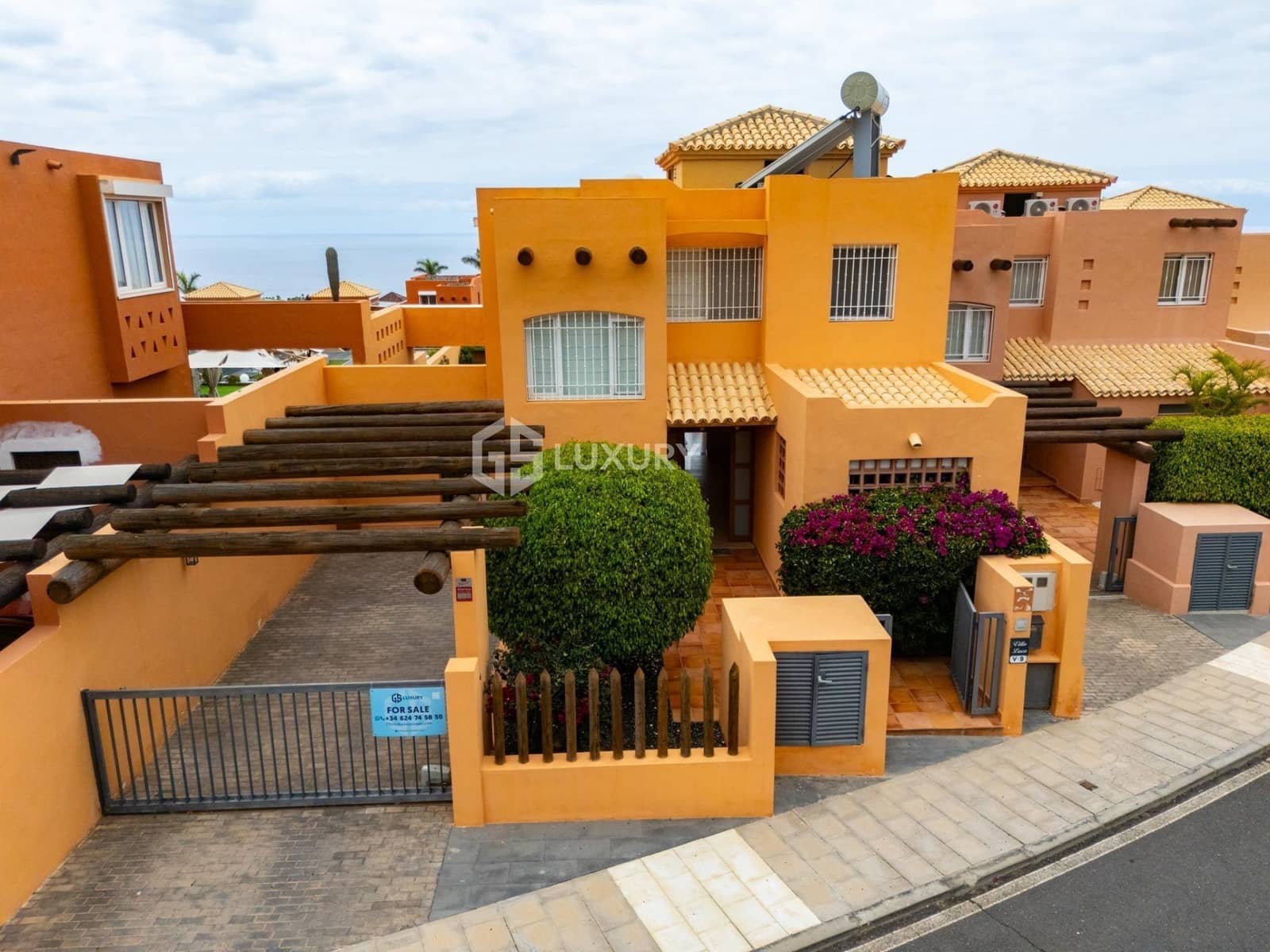 3 soverom Villa til salgs i La Caleta Adeje med svømmebasseng - € 1 600 000 (Ref: 9391998)