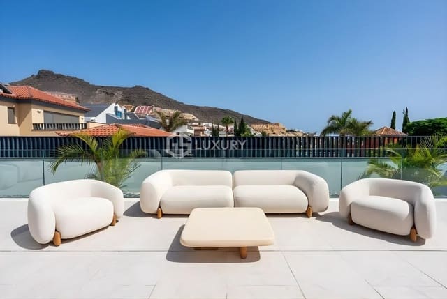 3 soveværelse Villa til salg i El Madroñal, Adeje med swimmingpool garage - € 3.500.000 (Ref: 9391999)