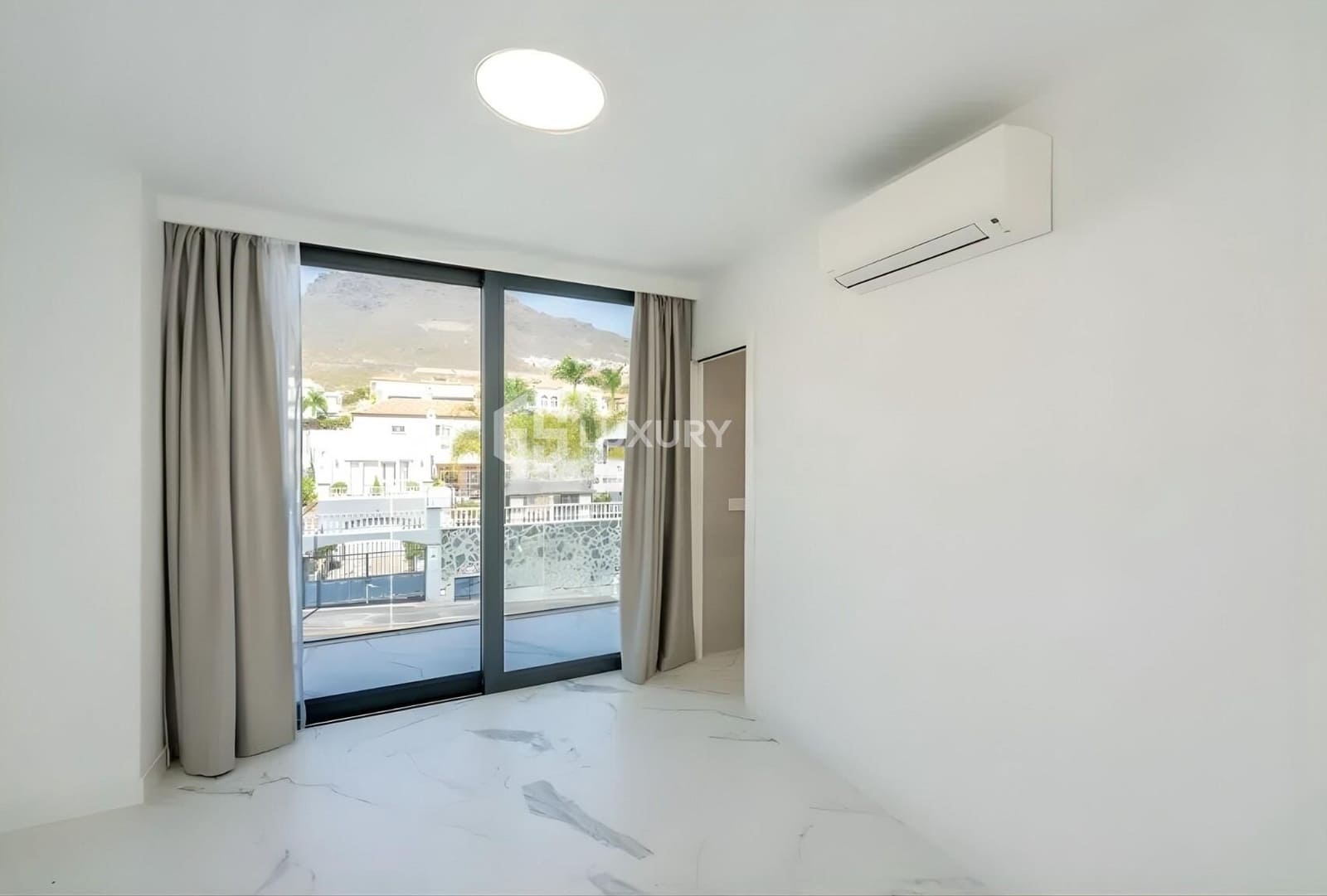 3 sovrum Villa till salu i El Madronal med pool garage - 3 500 000 € (Ref: 9391999)