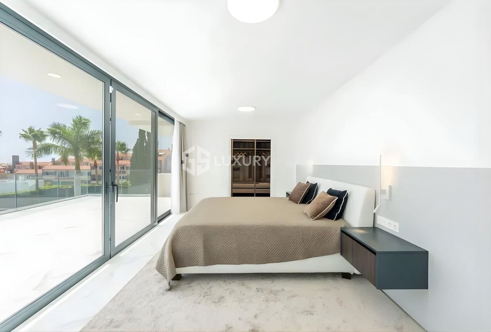 3 sovrum Villa till salu i El Madronal med pool garage - 3 500 000 € (Ref: 9391999)