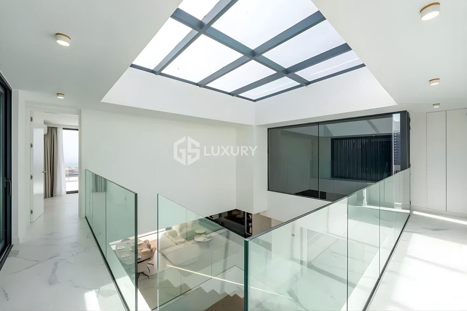 3 sovrum Villa till salu i El Madronal med pool garage - 3 500 000 € (Ref: 9391999)