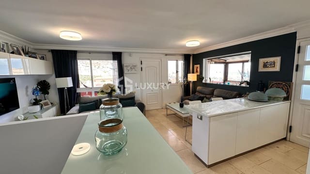 4 quarto Moradia em Banda para venda em El Madroñal, Adeje com piscina garagem - 630 000 € (Ref: 9392001)