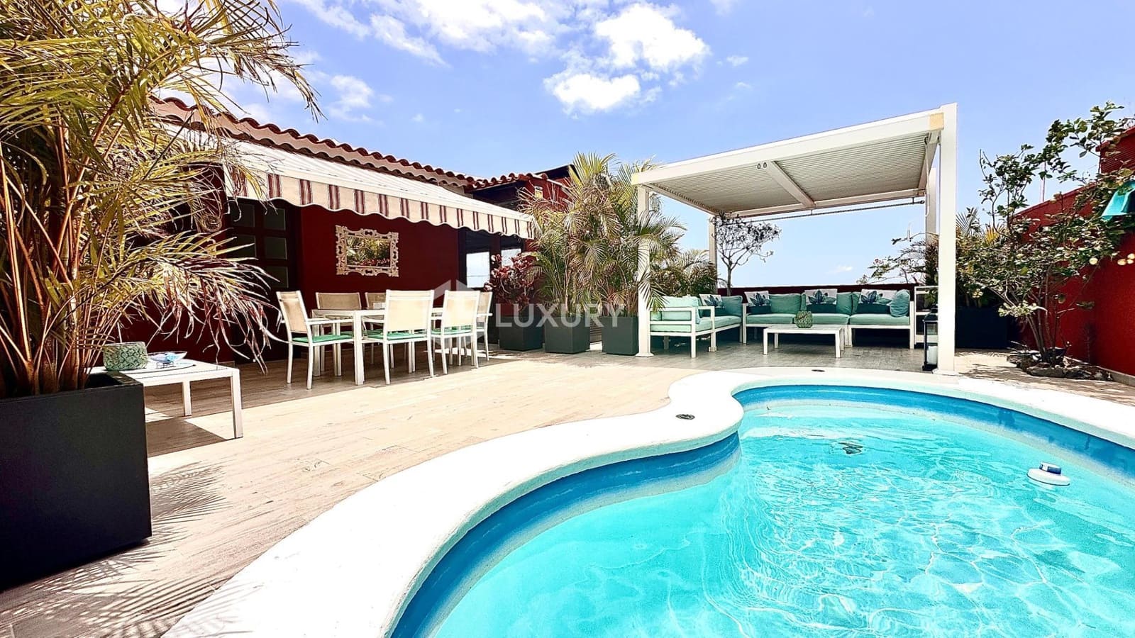 4 soverom Rekkehus til salgs i El Madronal med svømmebasseng garasje - € 630 000 (Ref: 9392001)