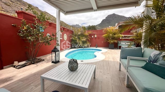 4 quarto Moradia em Banda para venda em El Madroñal, Adeje com piscina garagem - 630 000 € (Ref: 9392001)