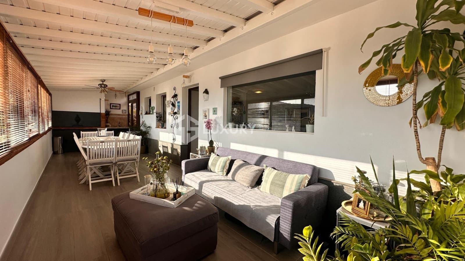 4 soverom Rekkehus til salgs i El Madronal med svømmebasseng garasje - € 630 000 (Ref: 9392001)