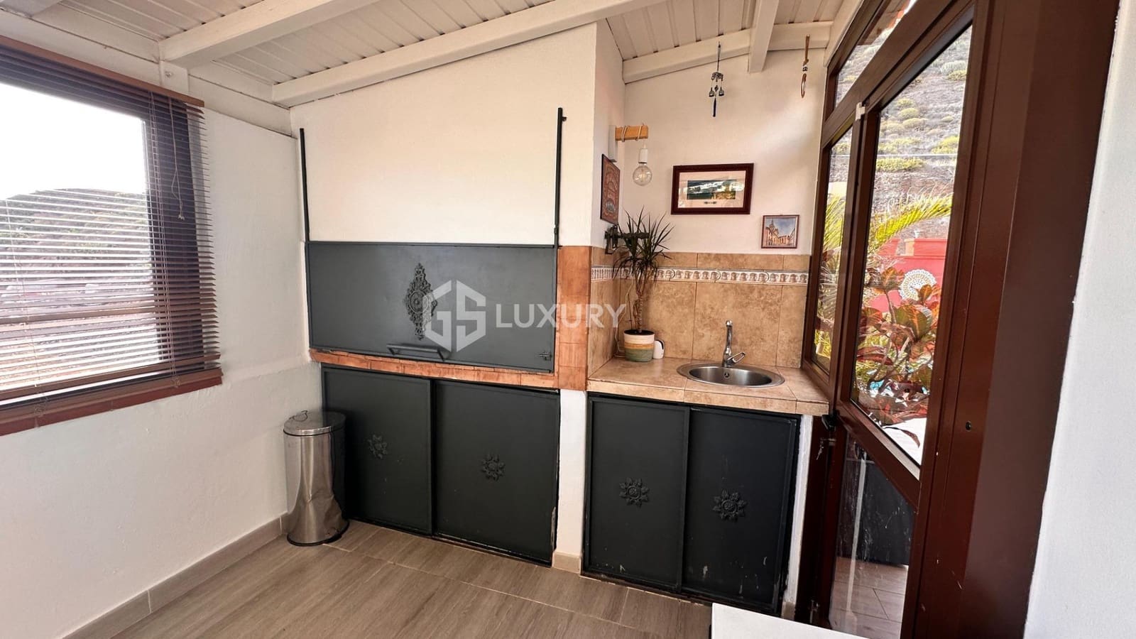 4 soverom Rekkehus til salgs i El Madronal med svømmebasseng garasje - € 630 000 (Ref: 9392001)