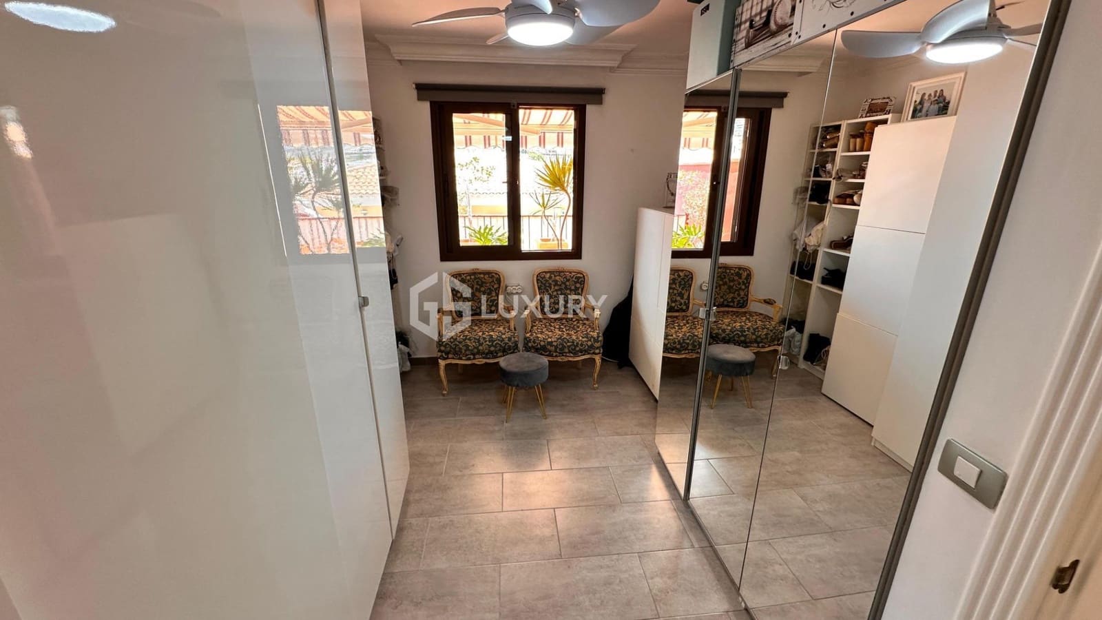 4 soverom Rekkehus til salgs i El Madronal med svømmebasseng garasje - € 630 000 (Ref: 9392001)