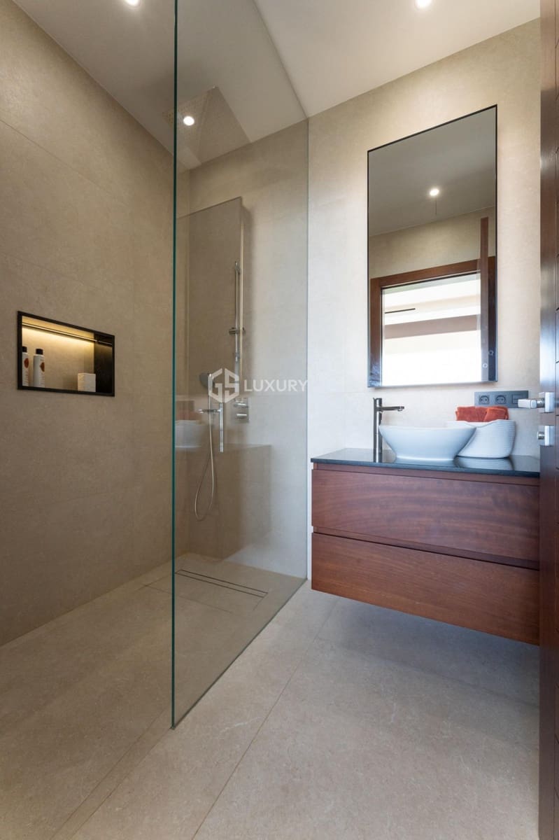 6 sypialnia Willa na sprzedaż w Costa Adeje z basenem garażem - 5 900 000 € (Ref: 9403578)