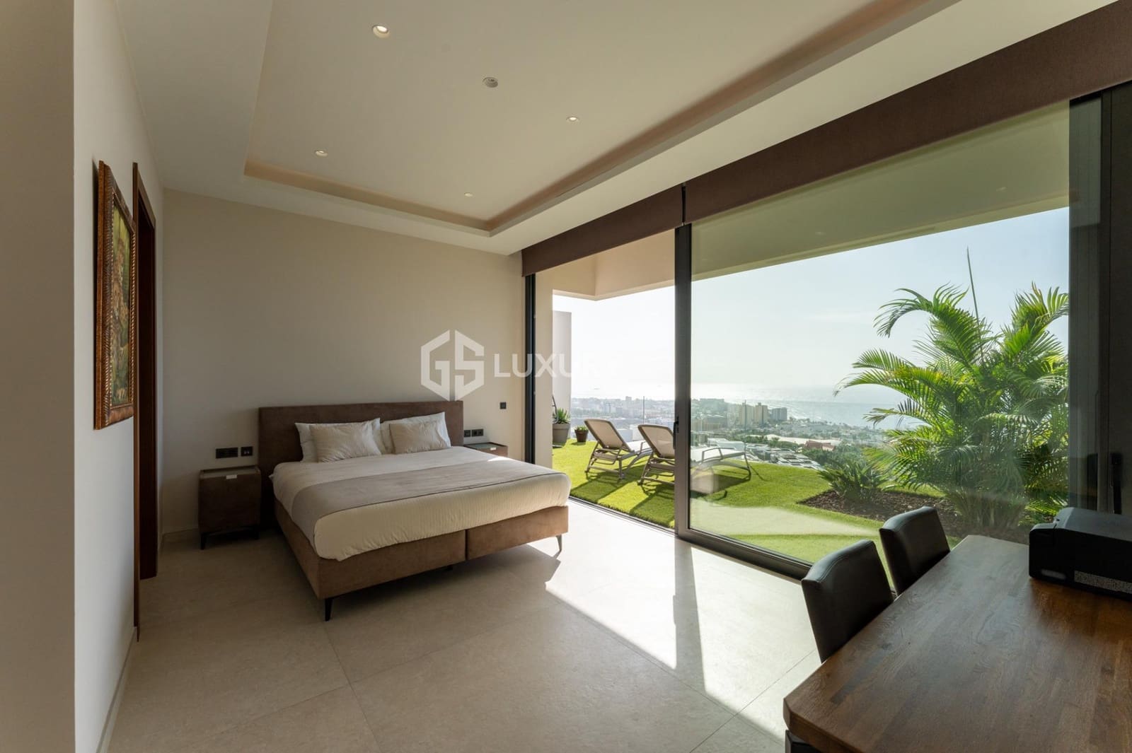 6 sypialnia Willa na sprzedaż w Costa Adeje z basenem garażem - 5 900 000 € (Ref: 9403578)