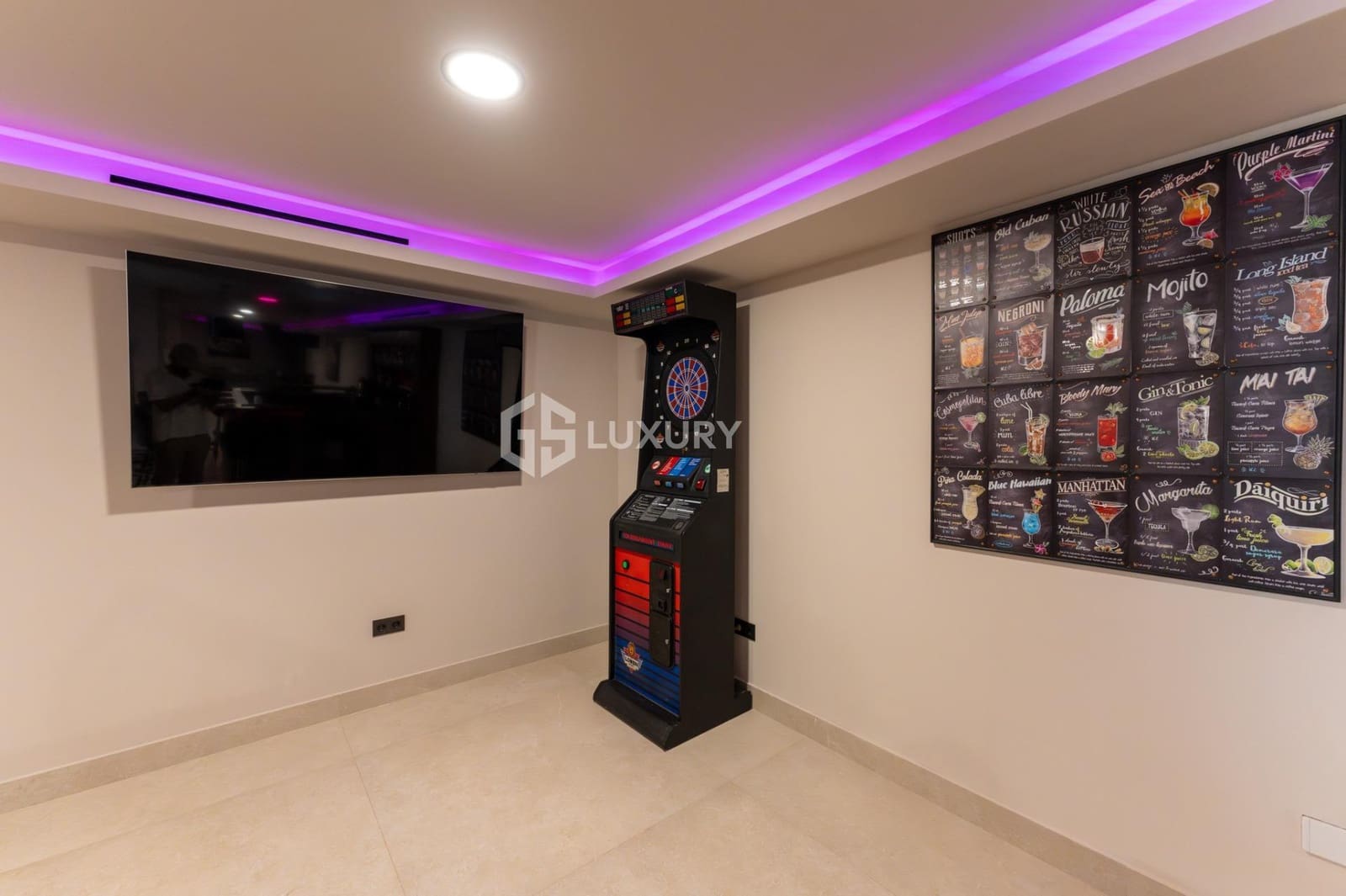 6 sypialnia Willa na sprzedaż w Costa Adeje z basenem garażem - 5 900 000 € (Ref: 9403578)