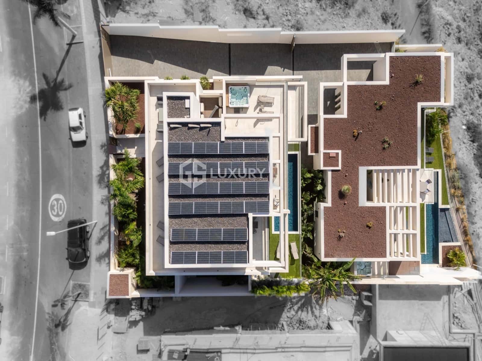 6 sypialnia Willa na sprzedaż w Costa Adeje z basenem garażem - 5 900 000 € (Ref: 9403578)