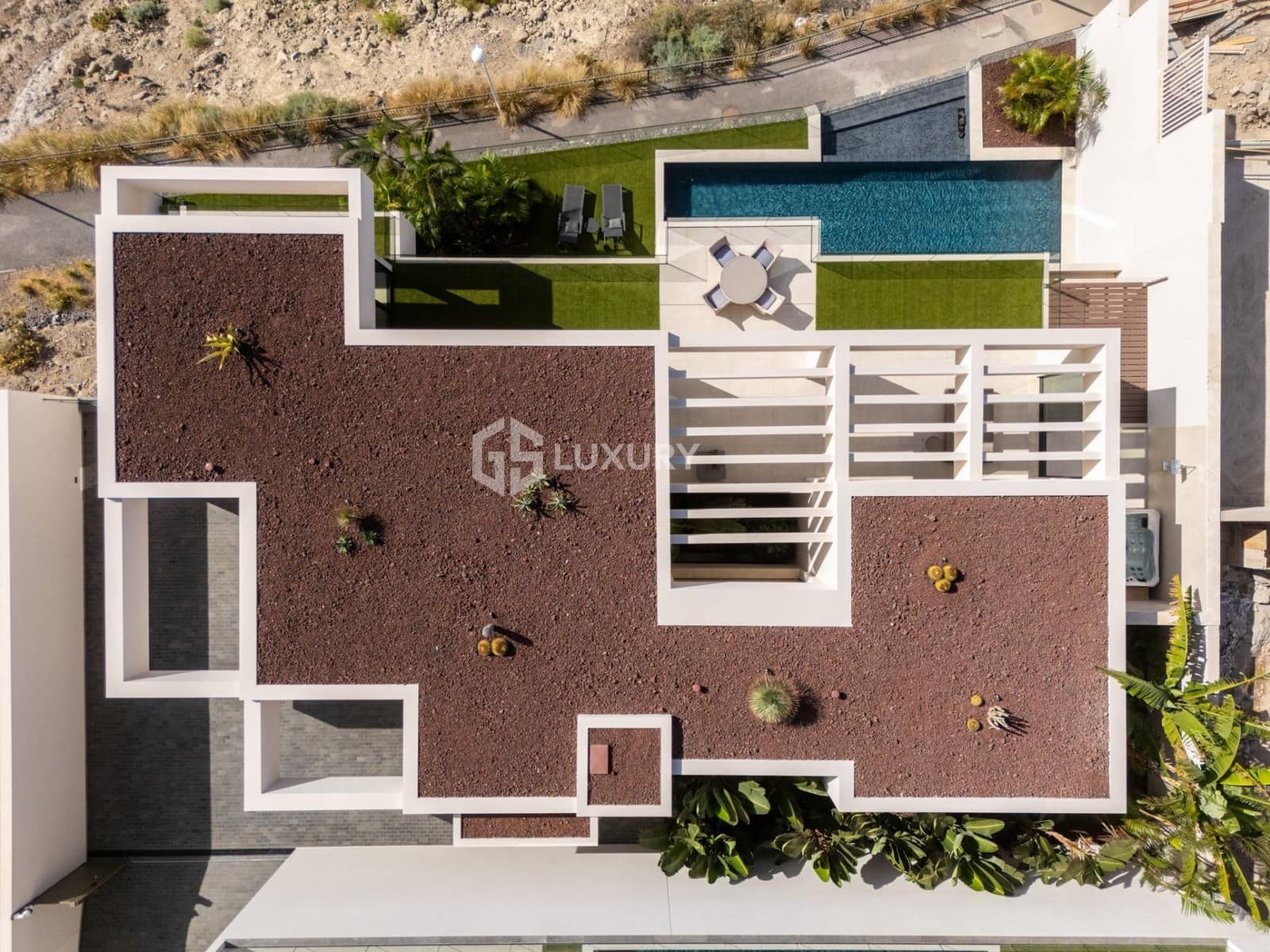 6 sypialnia Willa na sprzedaż w Costa Adeje z basenem garażem - 5 900 000 € (Ref: 9403578)