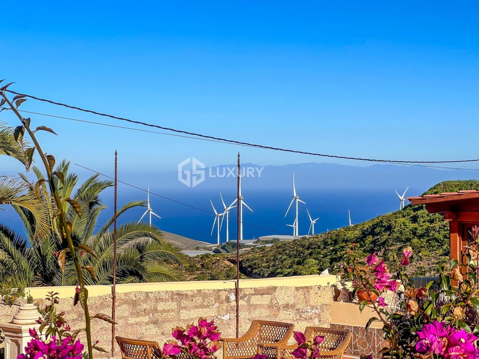 5 soveværelse Finca/Landehus til salg i Arico med swimmingpool garage - € 1.500.000 (Ref: 9414000)