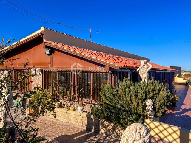 5 soveværelse Finca/Landehus til salg i Arico med swimmingpool garage - € 1.500.000 (Ref: 9414000)