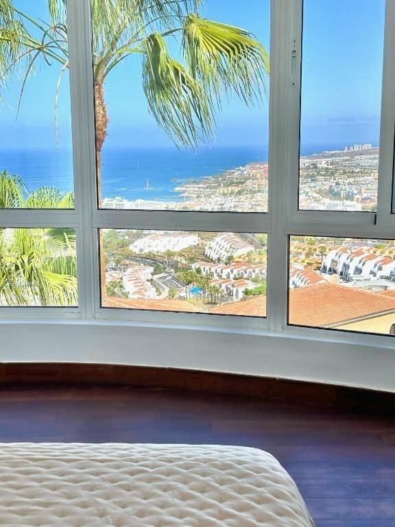 4 chambre Villa/Maison à vendre à Costa Adeje avec piscine garage - 1 800 000 € (Ref: 9414001)