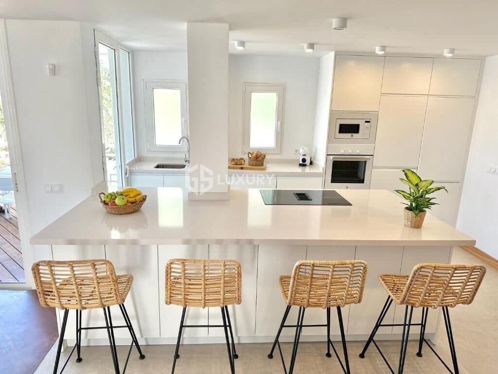 4 chambre Villa/Maison à vendre à Costa Adeje avec piscine garage - 1 800 000 € (Ref: 9414001)