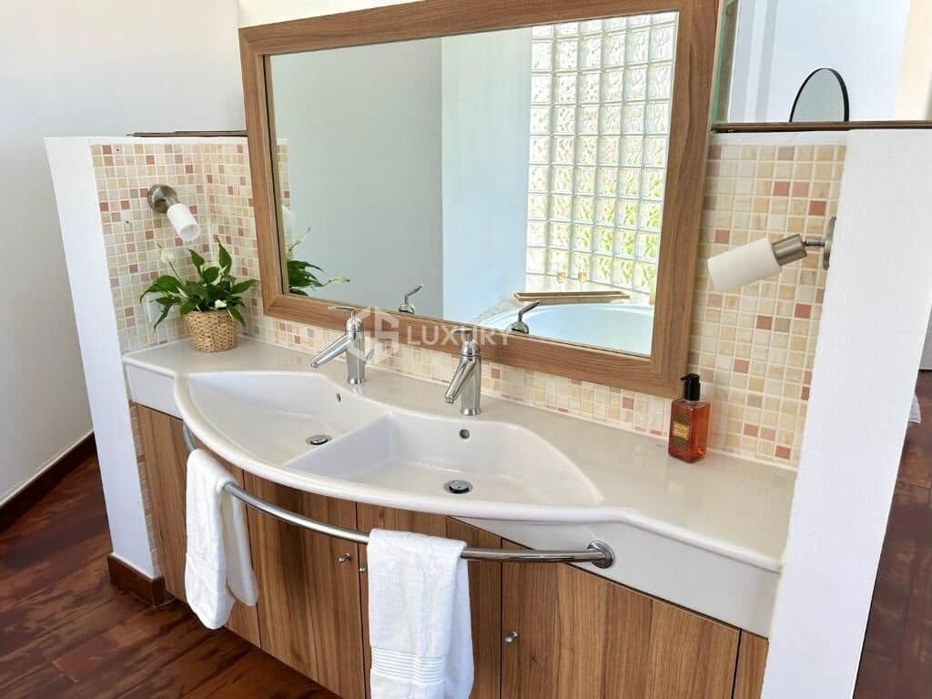 4 chambre Villa/Maison à vendre à Costa Adeje avec piscine garage - 1 800 000 € (Ref: 9414001)