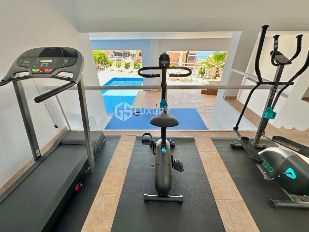 4 chambre Villa/Maison à vendre à Costa Adeje avec piscine garage - 1 800 000 € (Ref: 9414001)