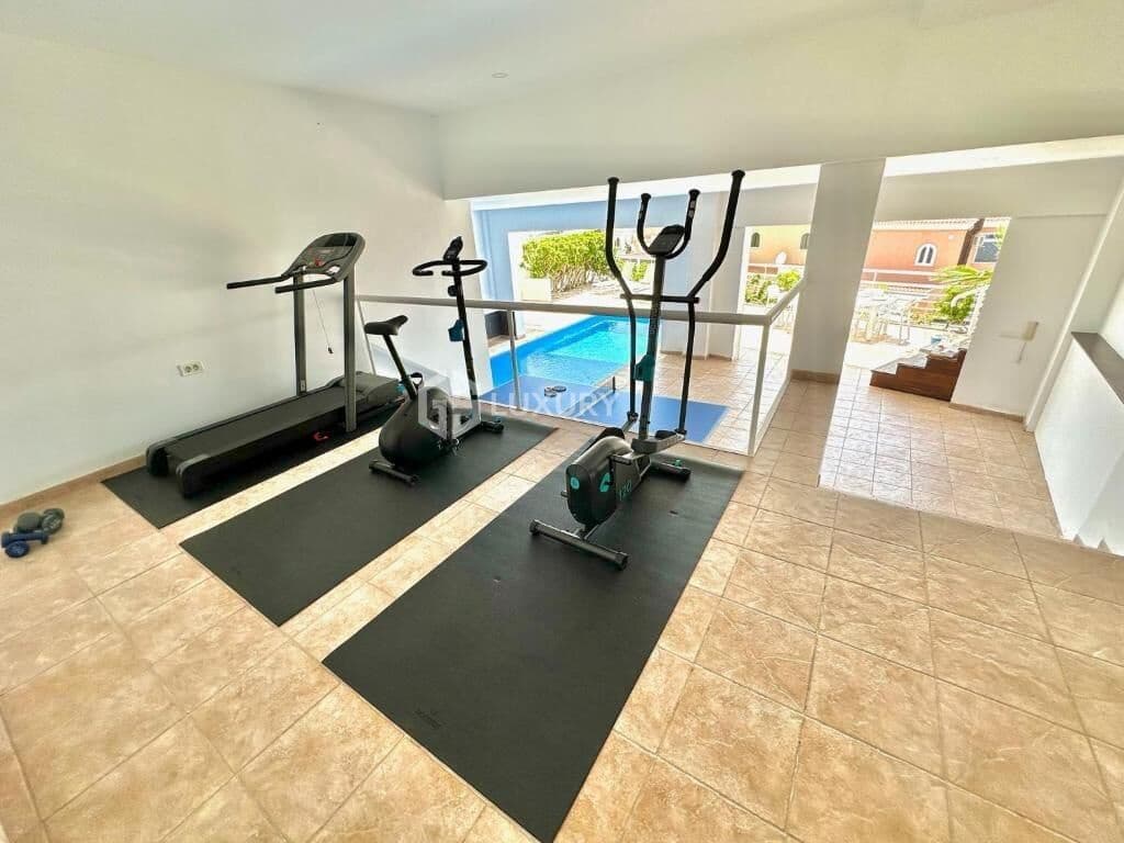 4 chambre Villa/Maison à vendre à Costa Adeje avec piscine garage - 1 800 000 € (Ref: 9414001)