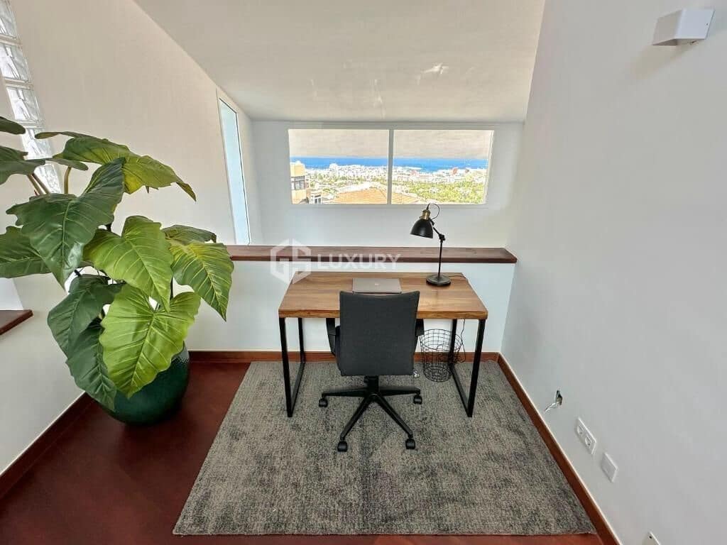 4 chambre Villa/Maison à vendre à Costa Adeje avec piscine garage - 1 800 000 € (Ref: 9414001)