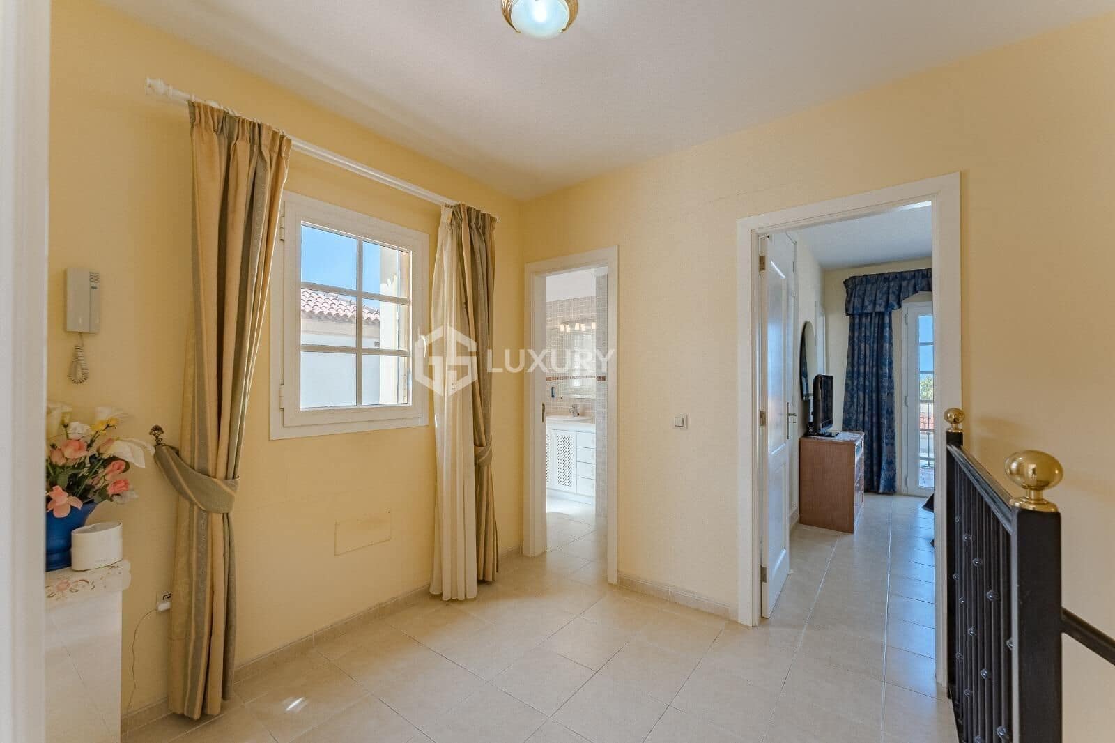 3 chambre Villa/Maison à vendre à El Madronal avec garage - 1 100 000 € (Ref: 9414002)