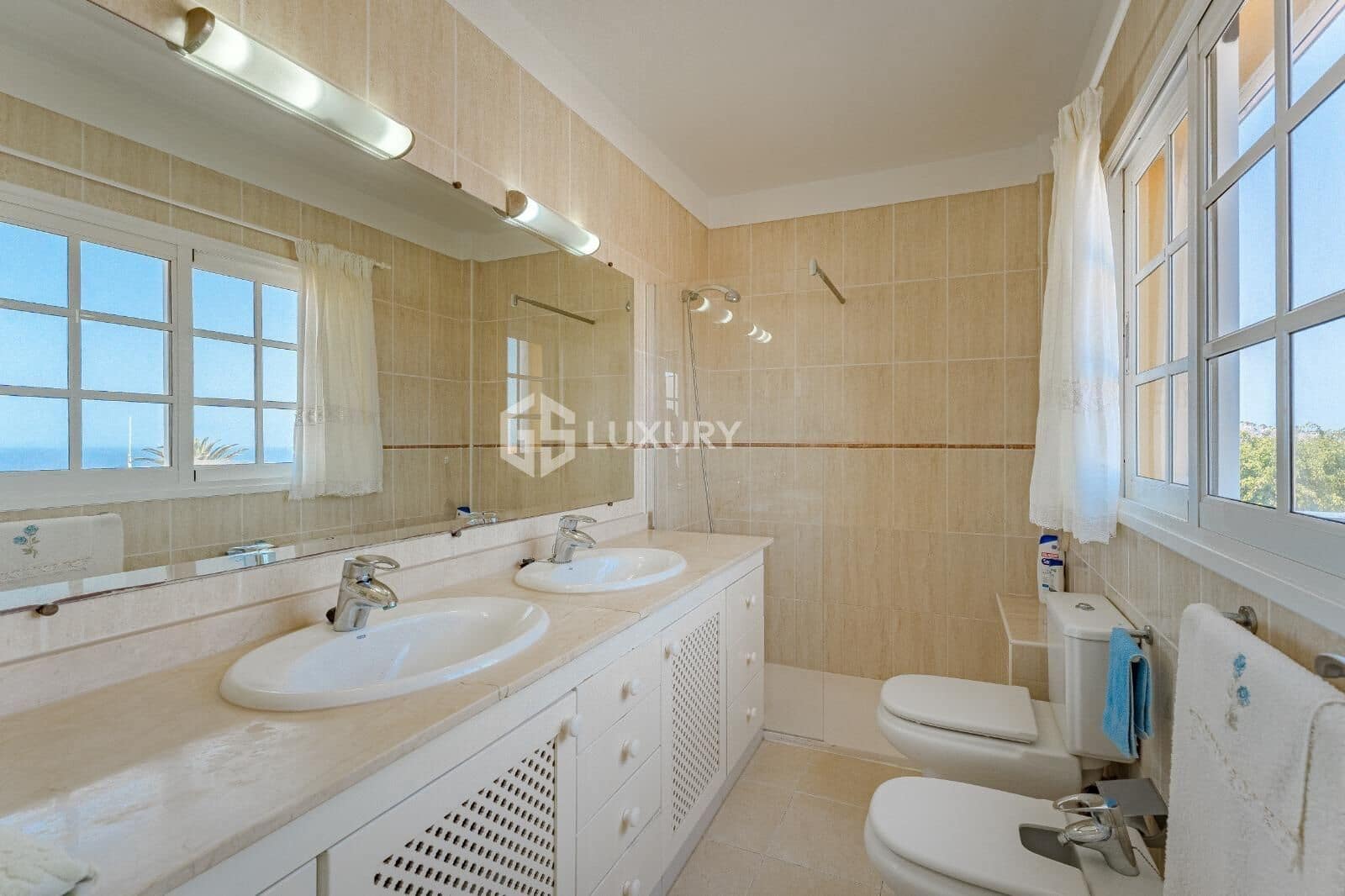 3 chambre Villa/Maison à vendre à El Madronal avec garage - 1 100 000 € (Ref: 9414002)