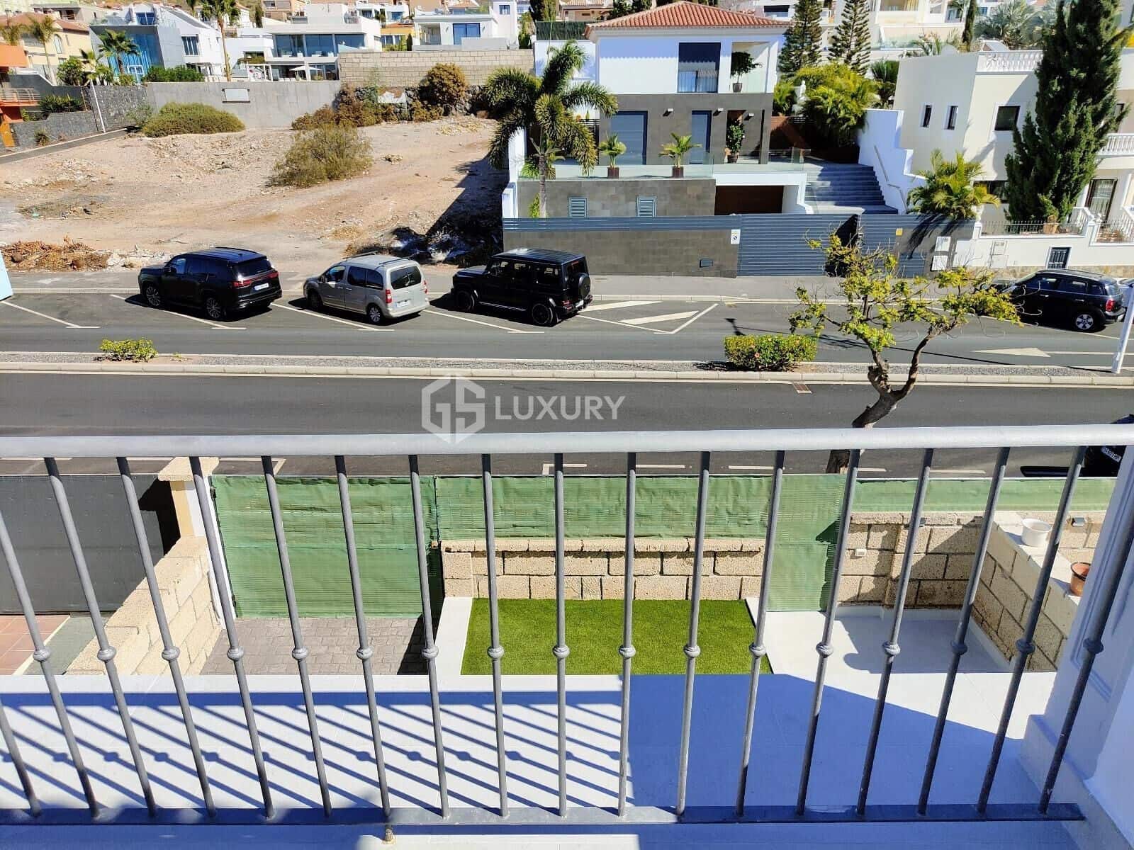 3 chambre Villa/Maison à vendre à El Madronal avec garage - 1 100 000 € (Ref: 9414002)