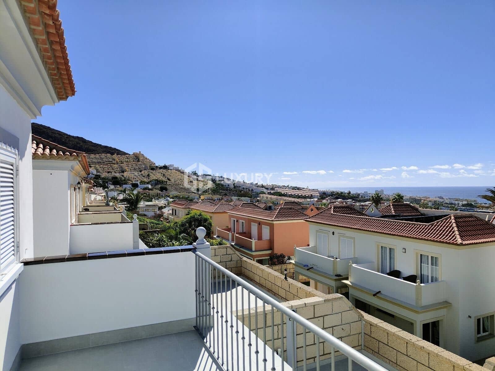 3 chambre Villa/Maison à vendre à El Madronal avec garage - 1 100 000 € (Ref: 9414002)