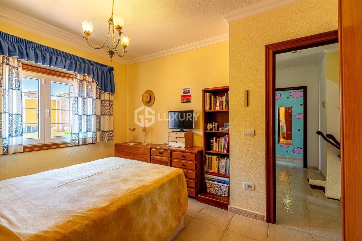 4 soverom Villa til salgs i Adeje med svømmebasseng garasje - € 1 250 000 (Ref: 9443364)