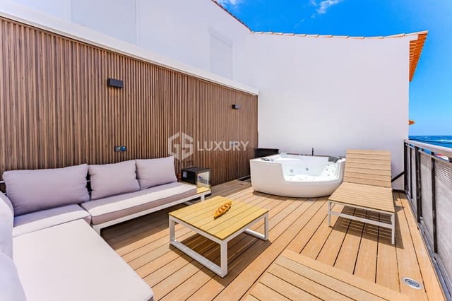 1 makuuhuone Ullakkoasunto myytävänä paikassa La Caleta Adeje, Adeje - 675 000 € (Ref: 9456521)