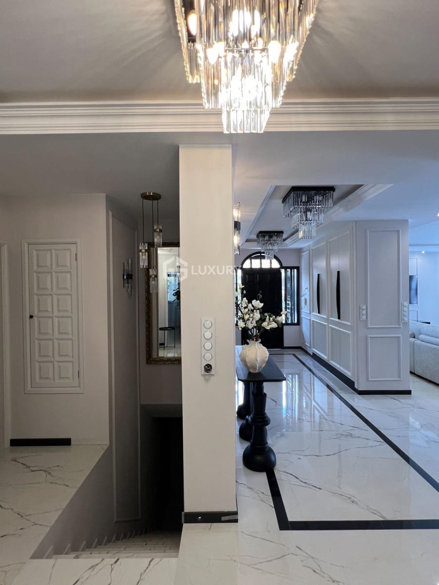 4 sypialnia Willa na sprzedaż w Costa Adeje z basenem garażem - 2 600 000 € (Ref: 9462532)