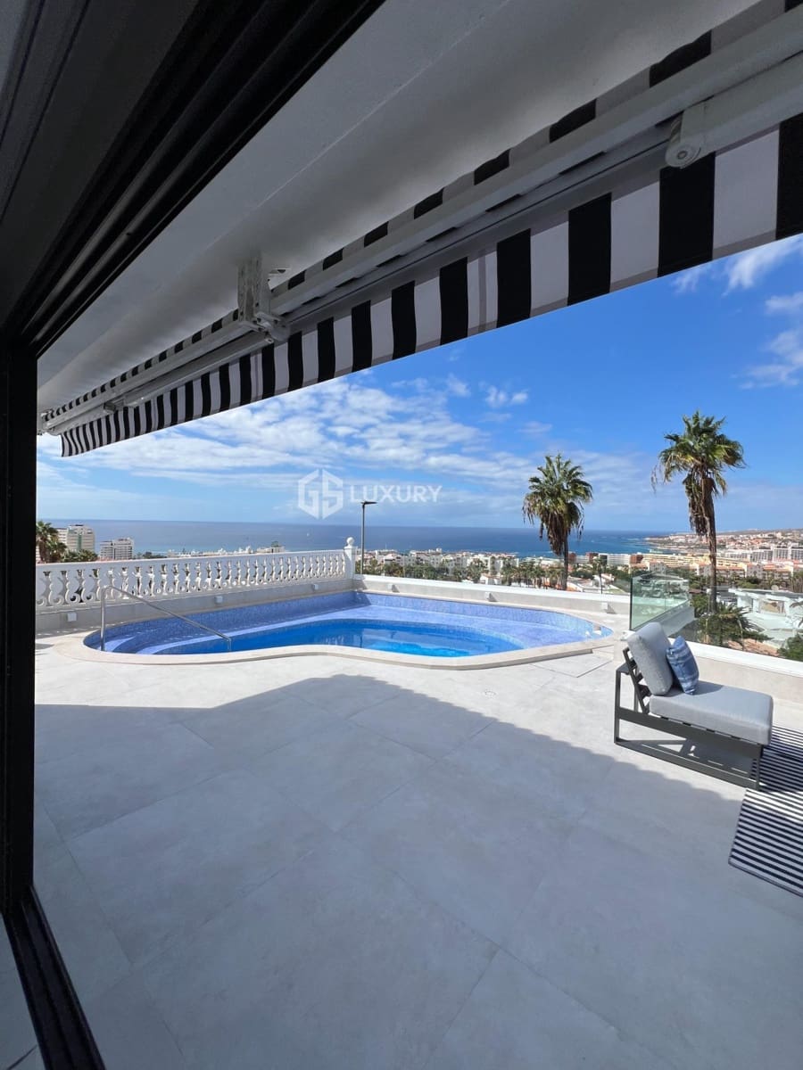 4 sypialnia Willa na sprzedaż w Costa Adeje z basenem garażem - 2 600 000 € (Ref: 9462532)