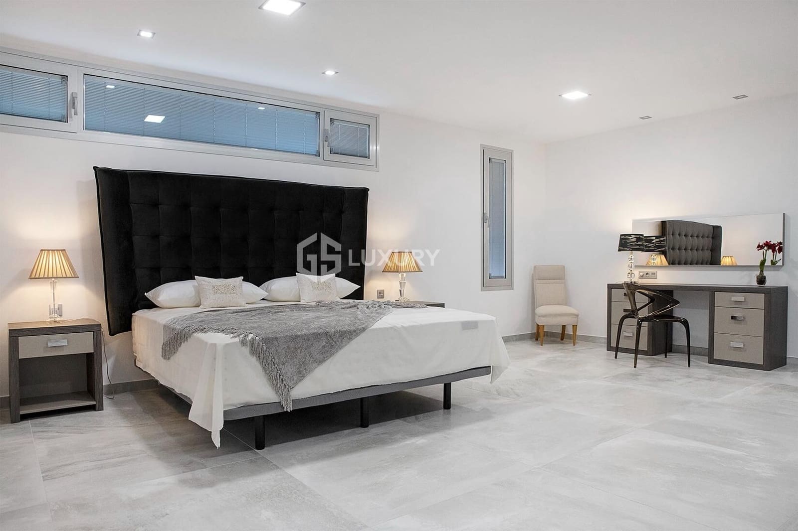 6 slaapkamer Villa te koop in La Caleta Adeje met garage - € 4.450.000 (Ref: 9470627)