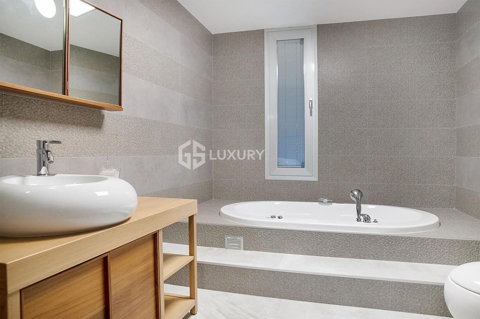 6 slaapkamer Villa te koop in La Caleta Adeje met garage - € 4.450.000 (Ref: 9470627)