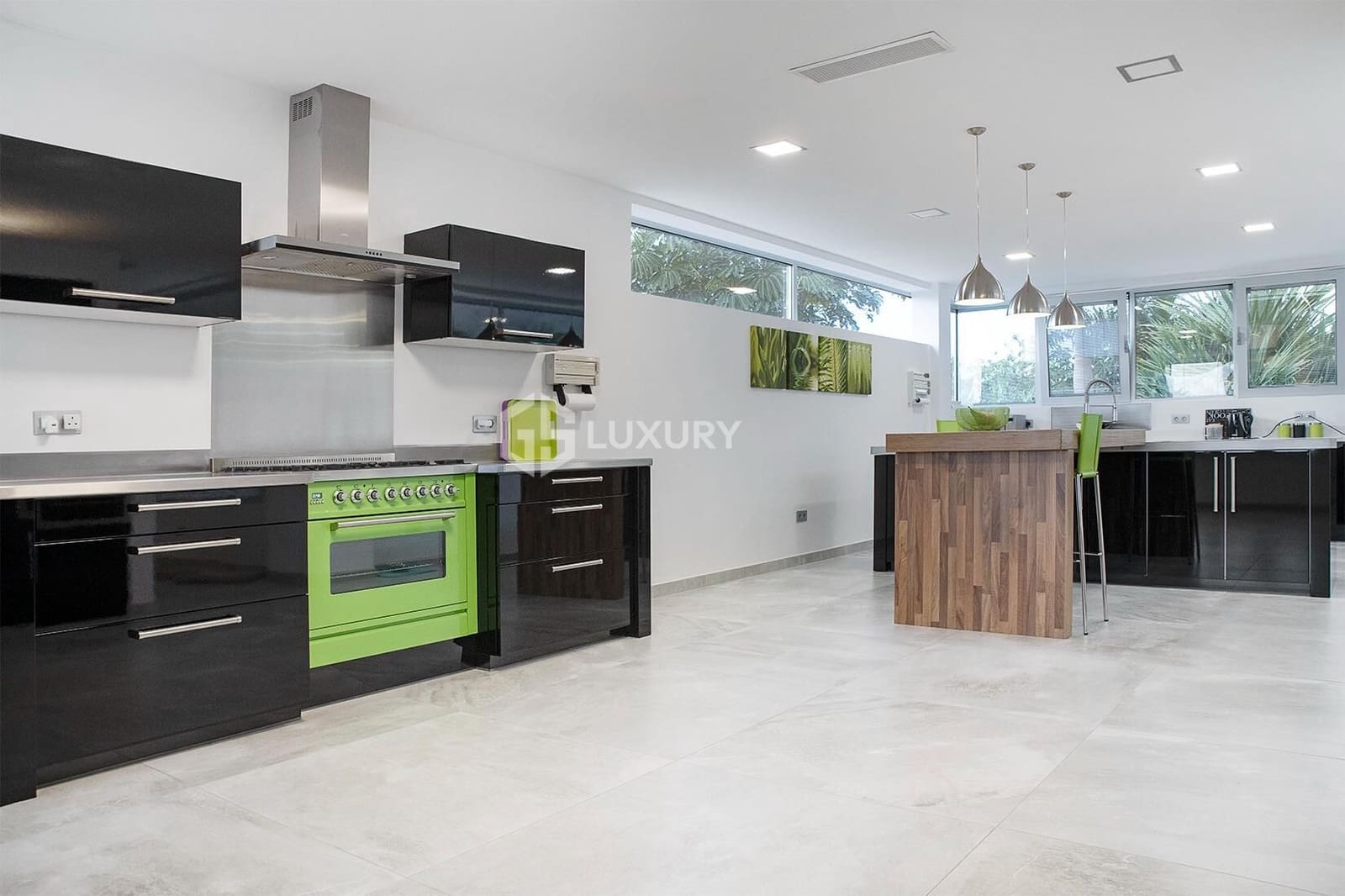 6 slaapkamer Villa te koop in La Caleta Adeje met garage - € 4.450.000 (Ref: 9470627)