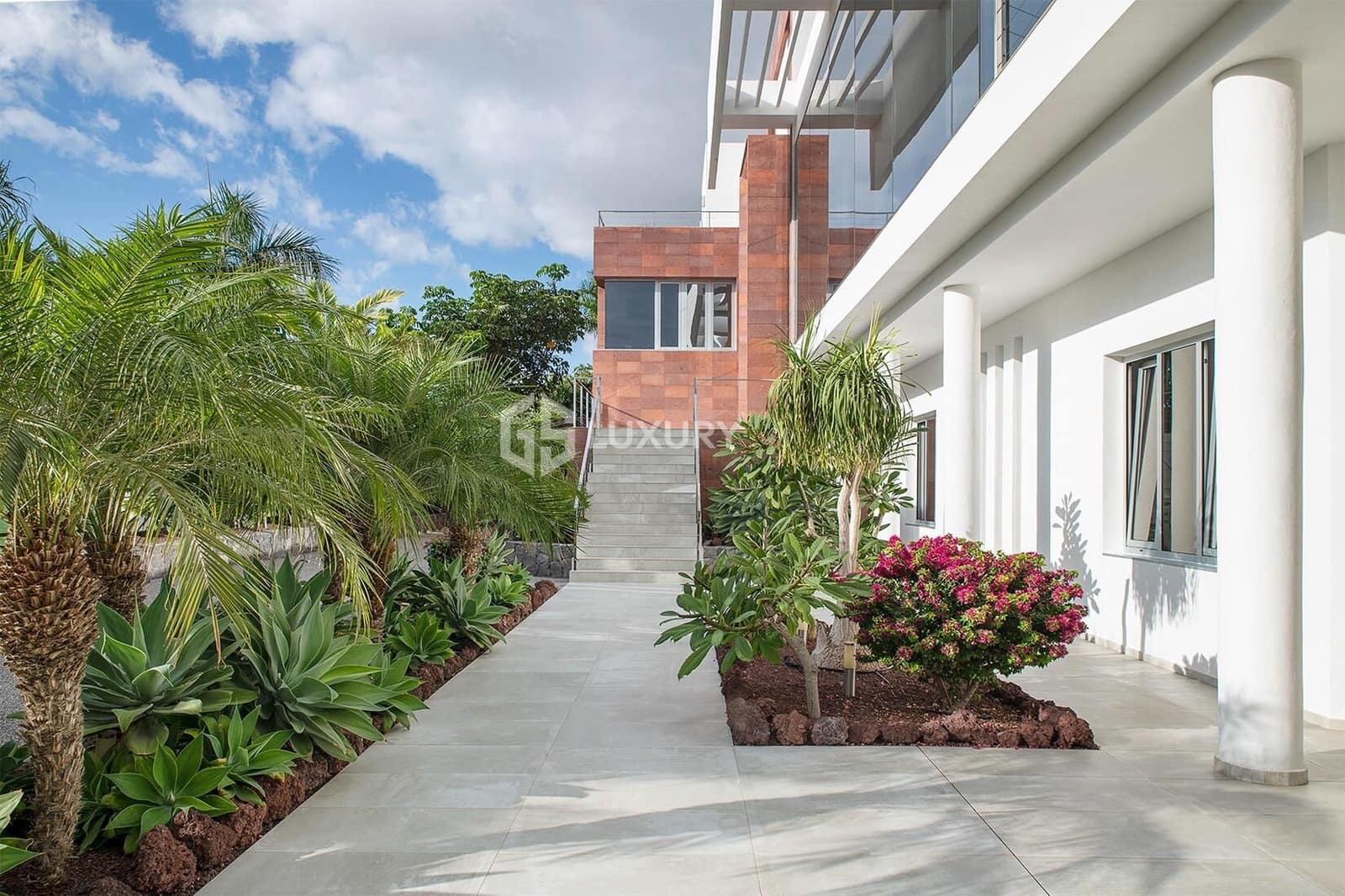 6 slaapkamer Villa te koop in La Caleta Adeje met garage - € 4.450.000 (Ref: 9470627)