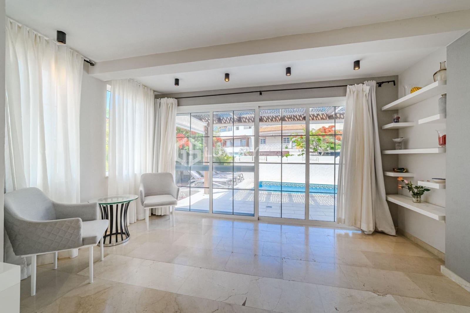 5 bedroom Villa for sale in La Caleta Adeje with pool garage - € 2,200,000 (Ref: 9470628)