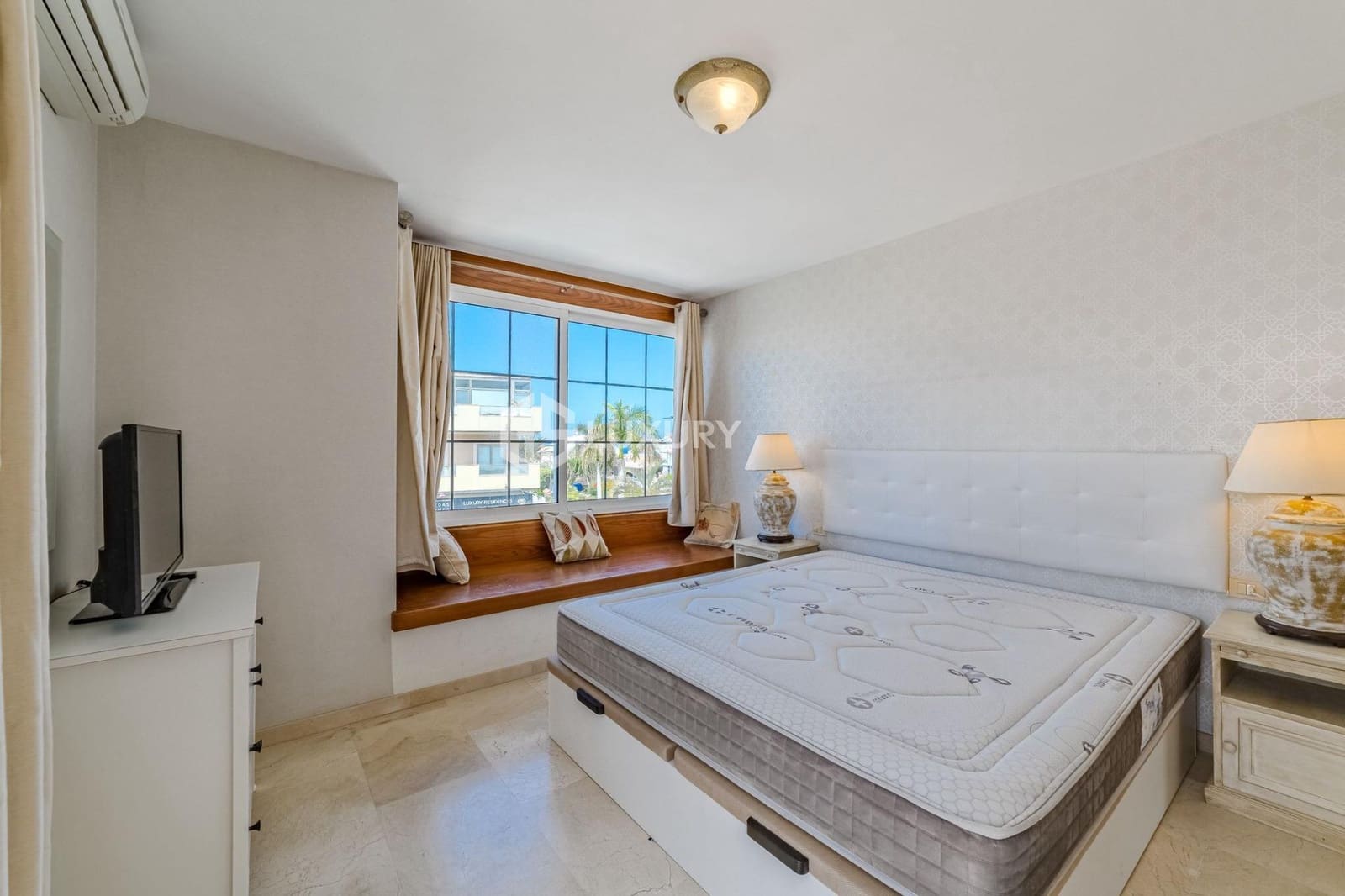 5 bedroom Villa for sale in La Caleta Adeje with pool garage - € 2,200,000 (Ref: 9470628)