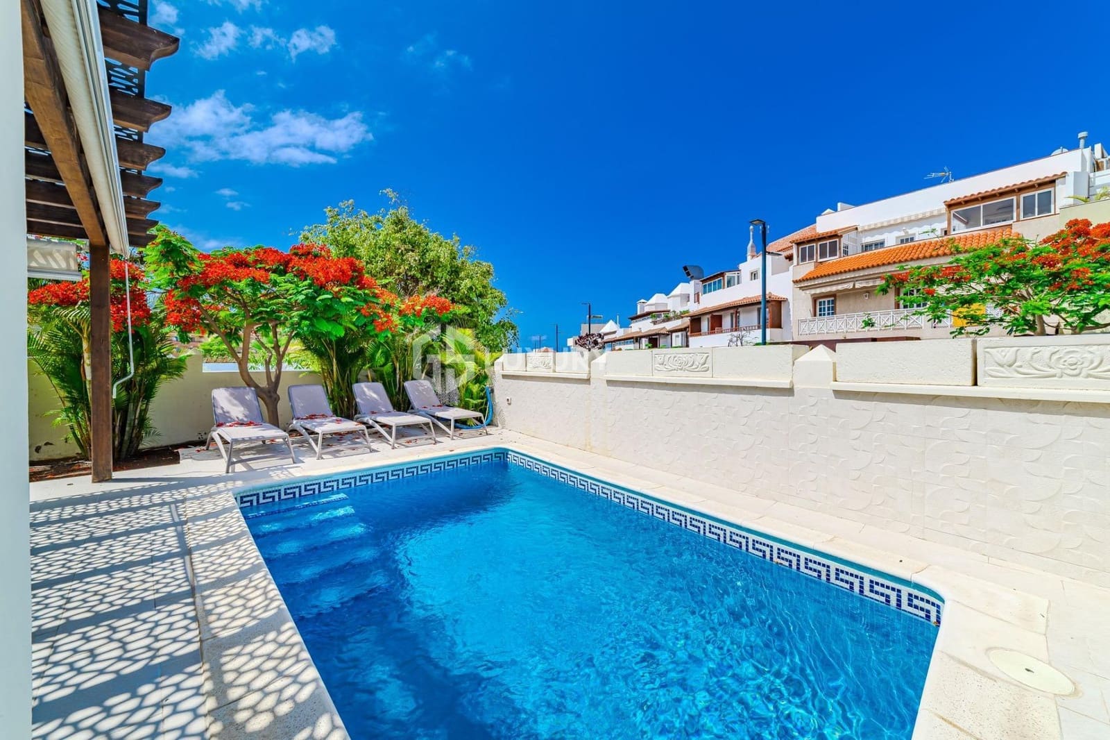 5 bedroom Villa for sale in La Caleta Adeje with pool garage - € 2,200,000 (Ref: 9470628)