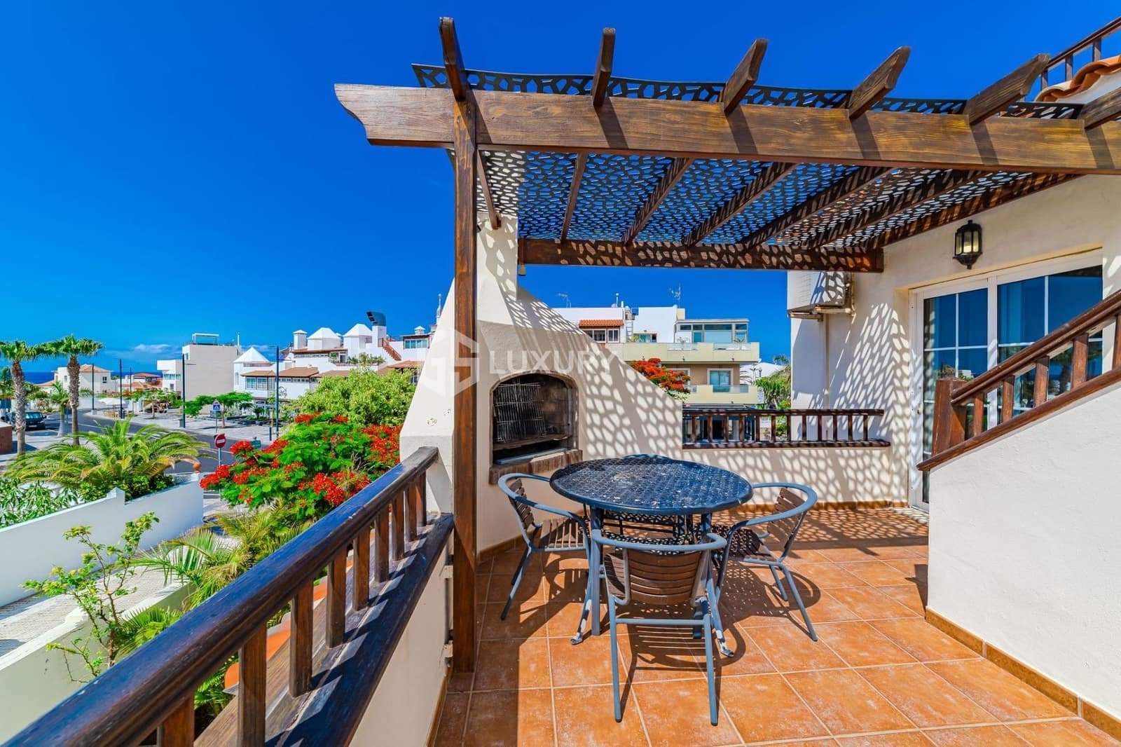 5 bedroom Villa for sale in La Caleta Adeje with pool garage - € 2,200,000 (Ref: 9470628)