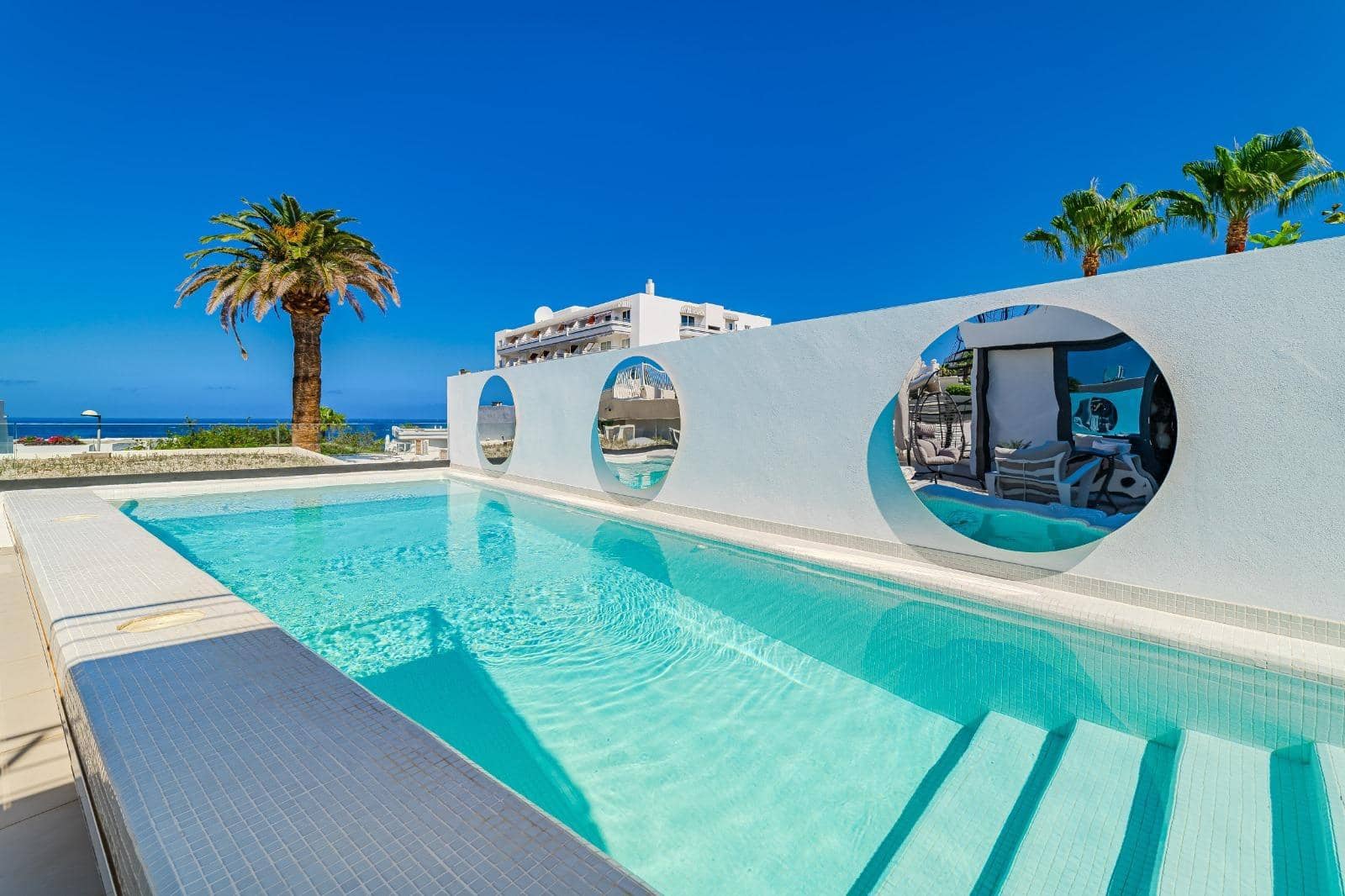 4 bedroom Villa for sale in Costa Adeje with pool garage - € 2,450,000 (Ref: 9470629)