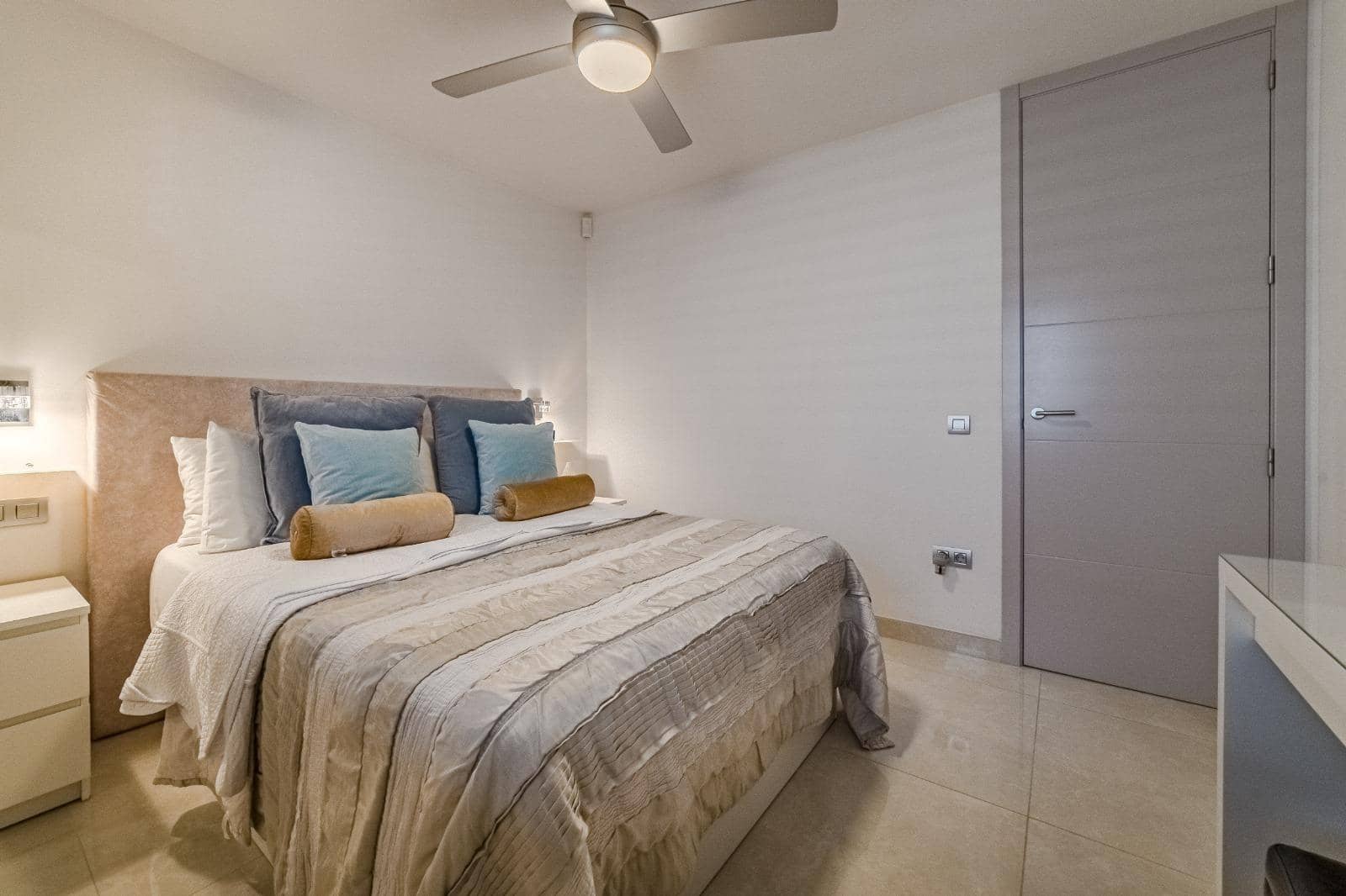 4 bedroom Villa for sale in Costa Adeje with pool garage - € 2,450,000 (Ref: 9470629)