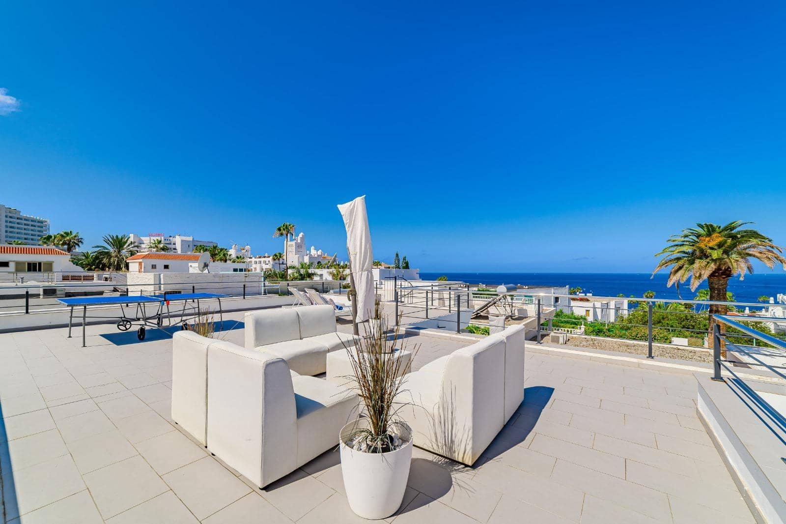 4 bedroom Villa for sale in Costa Adeje with pool garage - € 2,450,000 (Ref: 9470629)