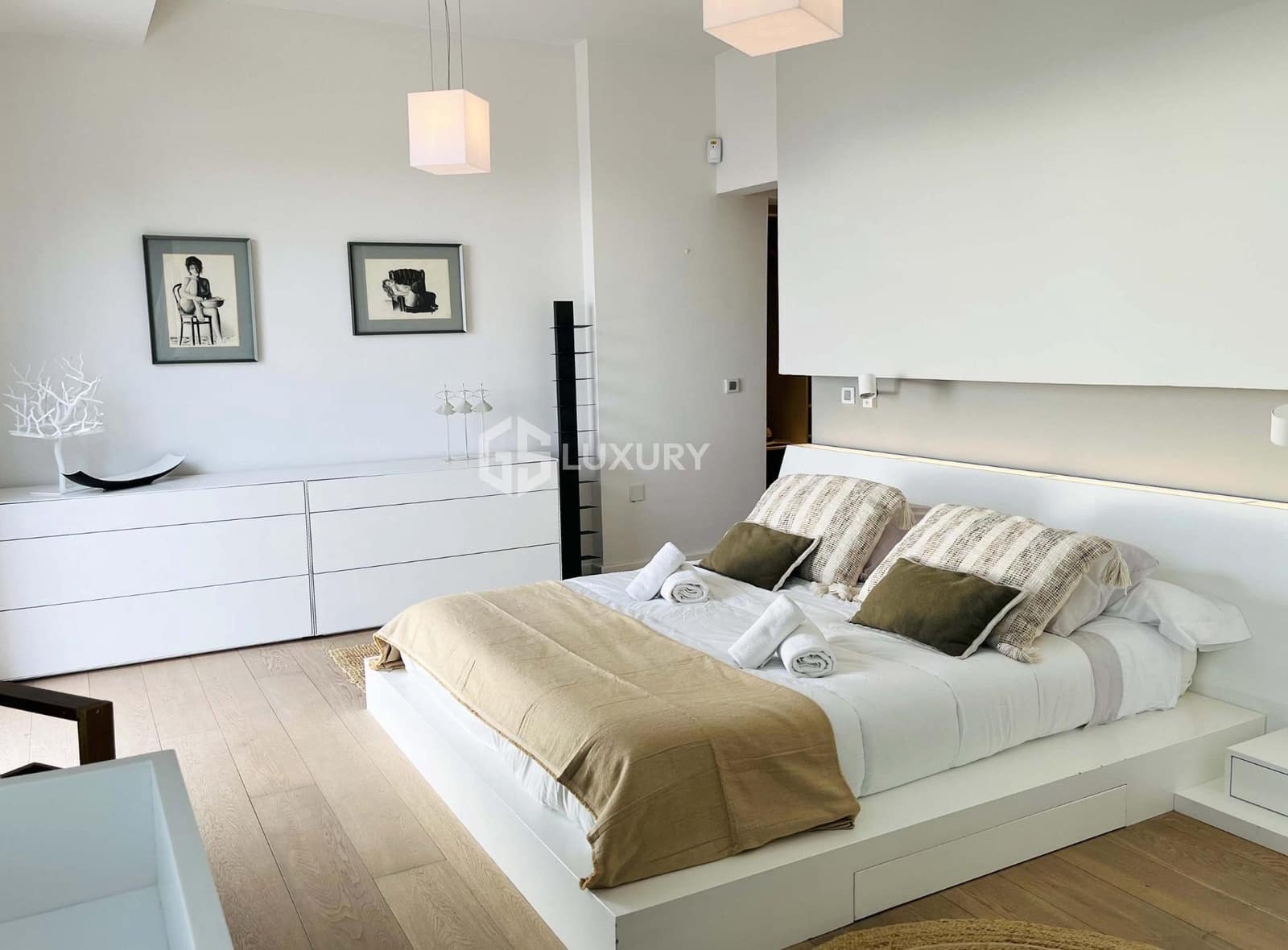 5 quarto Moradia para venda em Costa Adeje com piscina garagem - 2 200 000 € (Ref: 9470630)