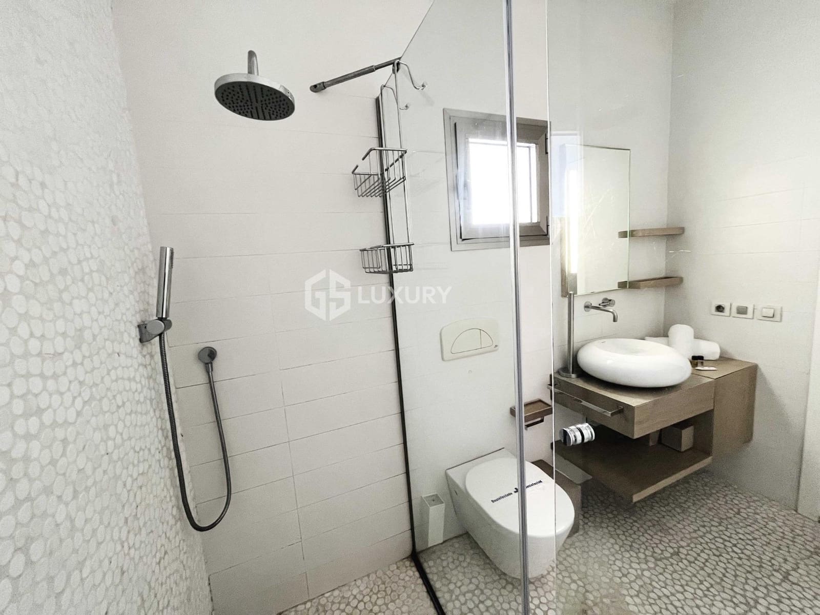 5 bedroom Villa for sale in Costa Adeje with pool garage - € 2,000,000 (Ref: 9470630)