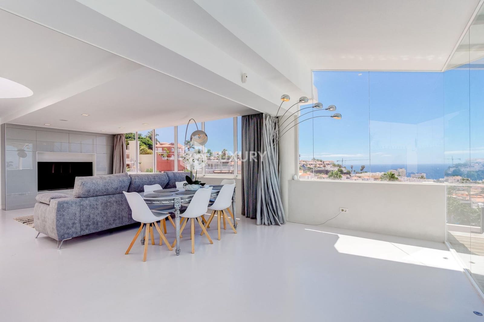 3 chambre Appartement à vendre à Costa Adeje avec piscine garage - 725 000 € (Ref: 9481319)