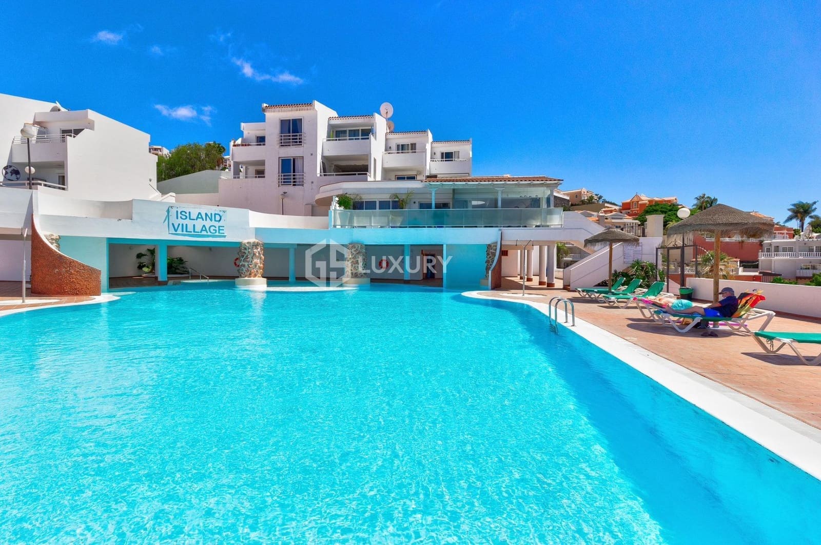 3 chambre Appartement à vendre à Costa Adeje avec piscine garage - 725 000 € (Ref: 9481319)