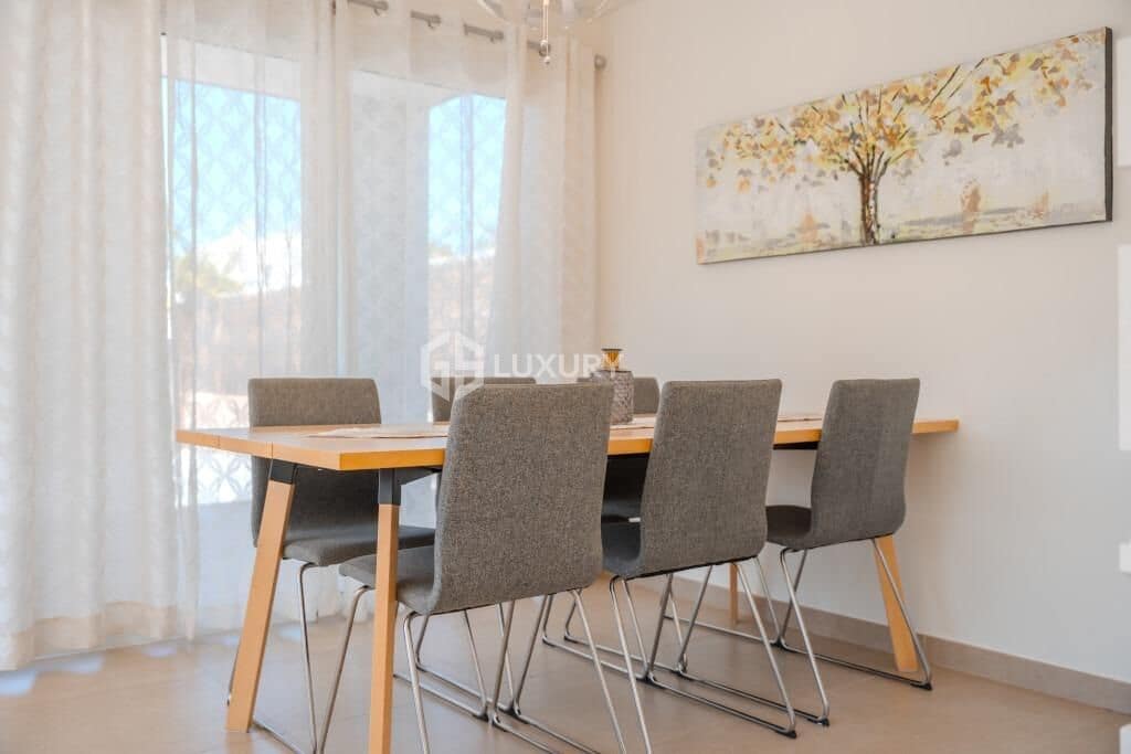 Chalet de 3 habitaciones en Playa Paraiso en venta con piscina garaje - 1.175.000 € (Ref: 9481320)